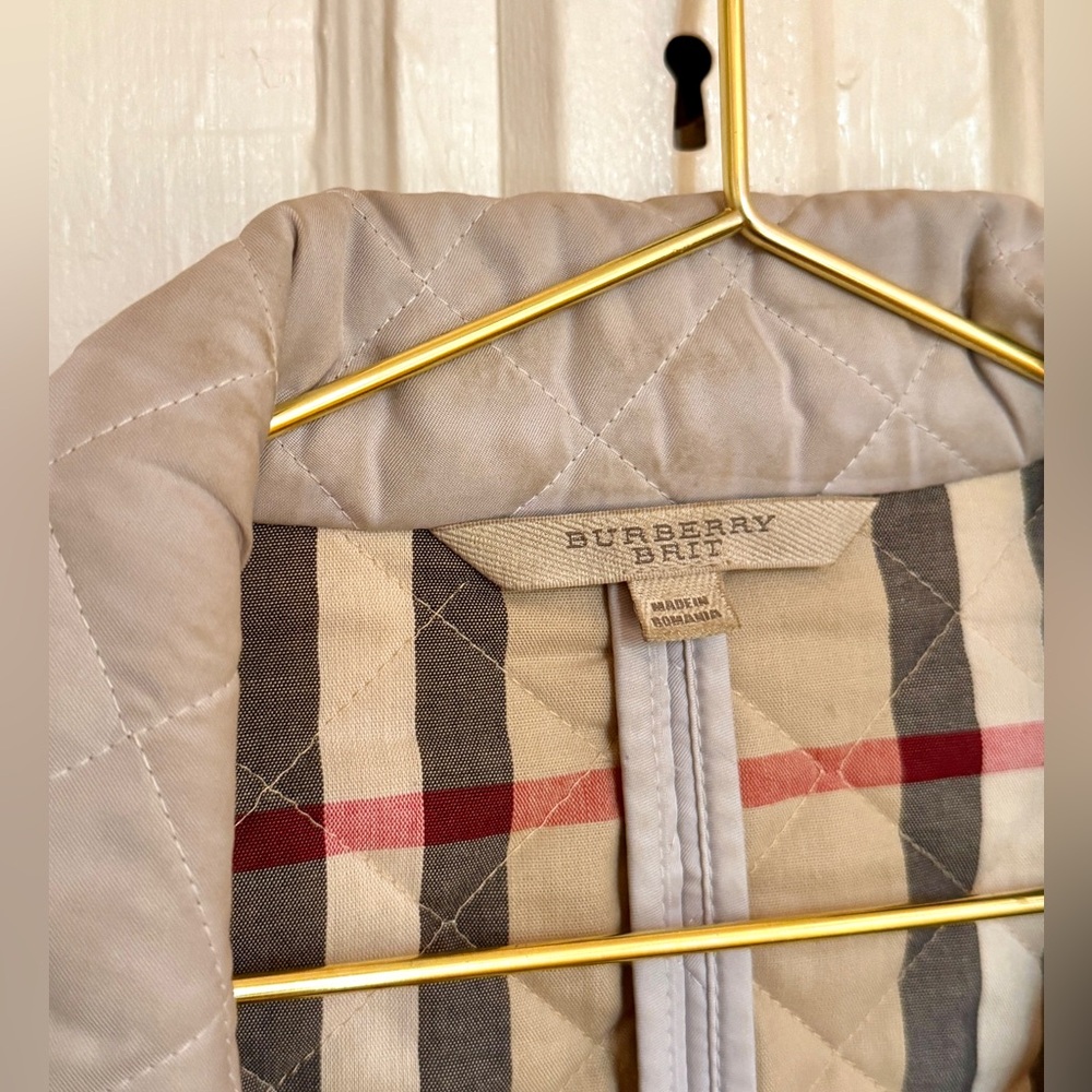 Burberry Quilted Jacket - Picture 3 of 6